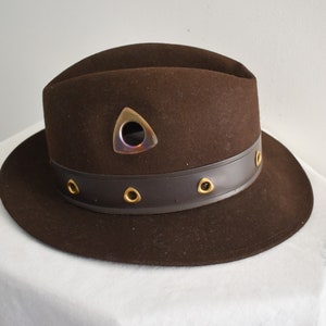 1960s/70s Brown Wool Felt Fedora with Grommets image 2