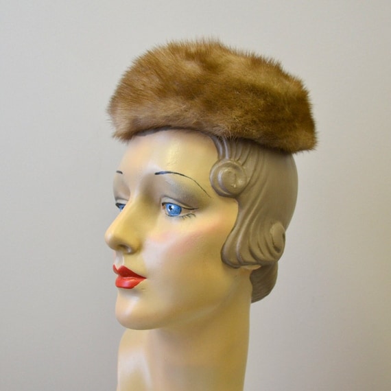 1960s Montaldos Fur Hat - image 1