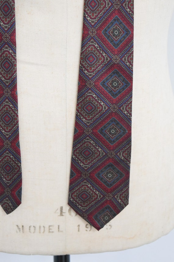 1980s Sovereign Dark Red Squares Silk Necktie - image 3
