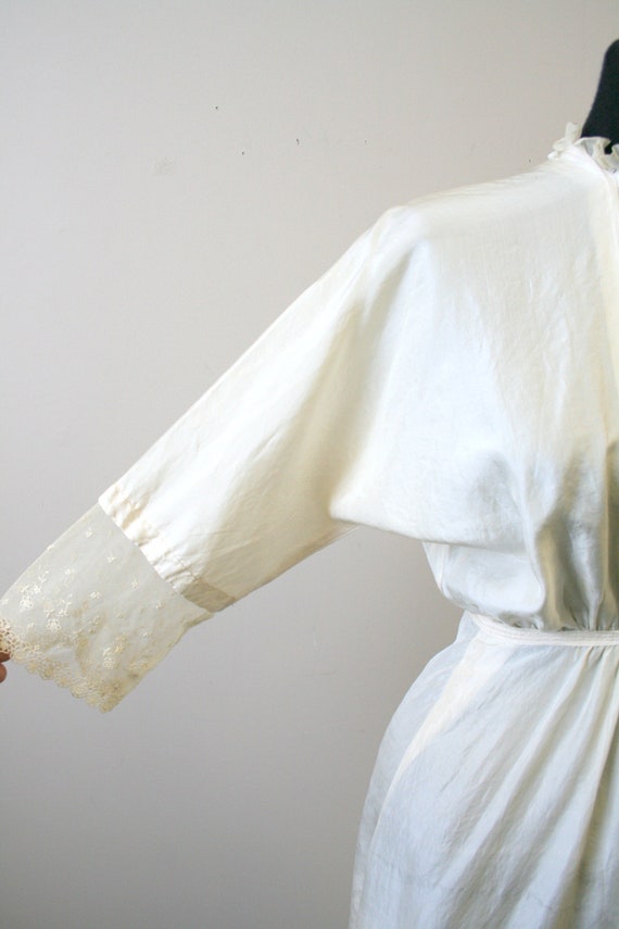 Edwardian Cream Silk Dress - image 7