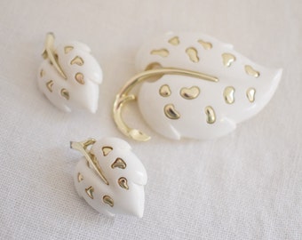 1970s Sarah Coventry "White Velvet" Leaf Brooch and Clip Earrings Set