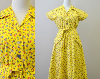 1940s Dutch Print Cotton Shirtwaist Dress