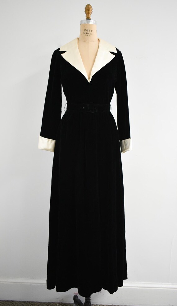 OMEN ~ DIVINE 1970S KADIX BLACK VELVET MAXI DRESS