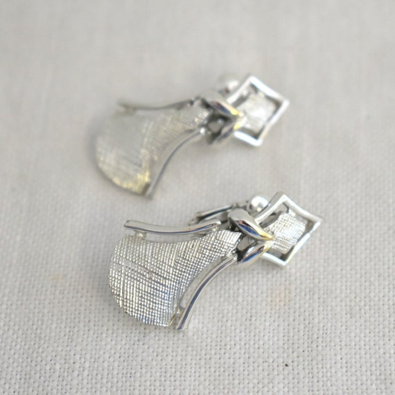 1960s Silver Shield Clip Earrings - image 1