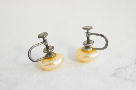 1950s Faux Pearl and Sterling Silver Screw Back E… - image 4