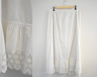 Anique White Lace Hem Petticoat