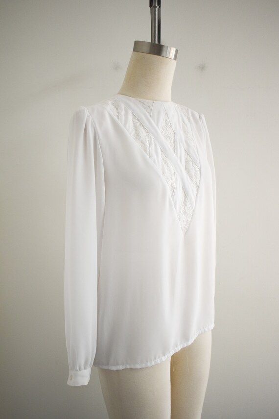 1980s White Lace Applique Blouse - image 4