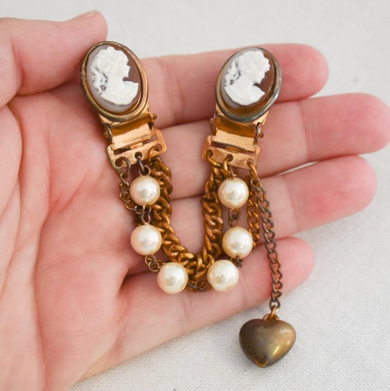 RETRO Mid Century 50s Sweater Clips,Cardigan Clips, Cultured Pearl