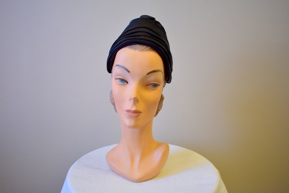 1940s/50s Filbert Orcel Black Satin Turban Hat - image 2