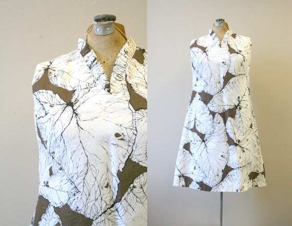 1960s Shift Shack Tropical Leaf Print Dress