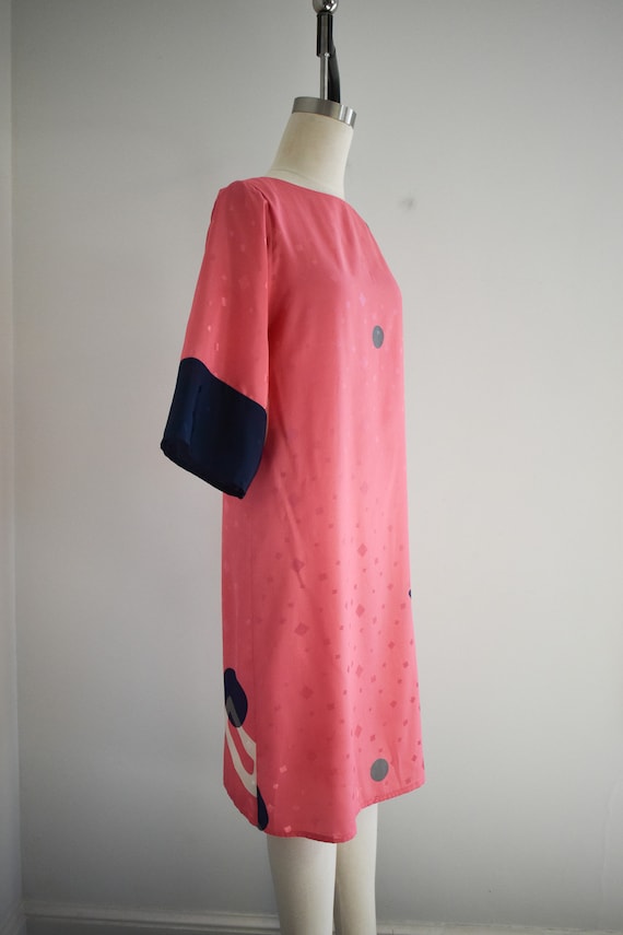 1980s Coral and Navy Kimono Sleeve Dress - image 6