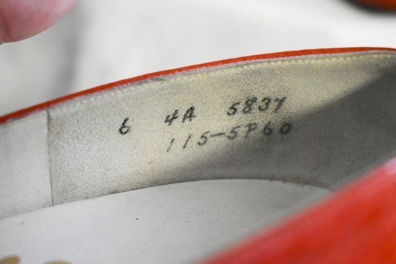 1960s Palizzio Red-Orange and White Patent Heels,… - image 6