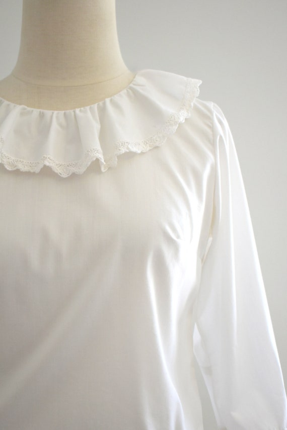 1960s Judy Bond White Ruffled Collar Blouse - image 2