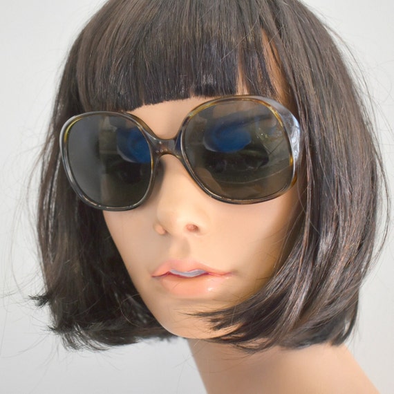 1970s Oversized Green Plastic Sunglasses - image 1