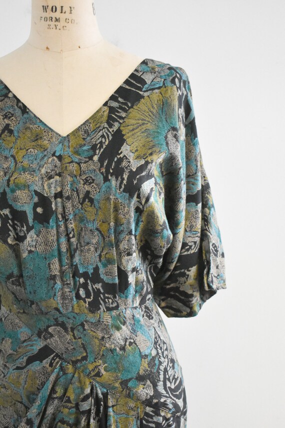 1980s Ashlee Green Abstract Rayon Dress with Open… - image 2