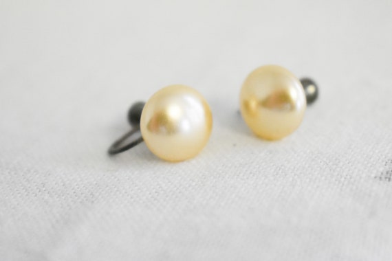 1950s Faux Pearl and Sterling Silver Screw Back E… - image 2