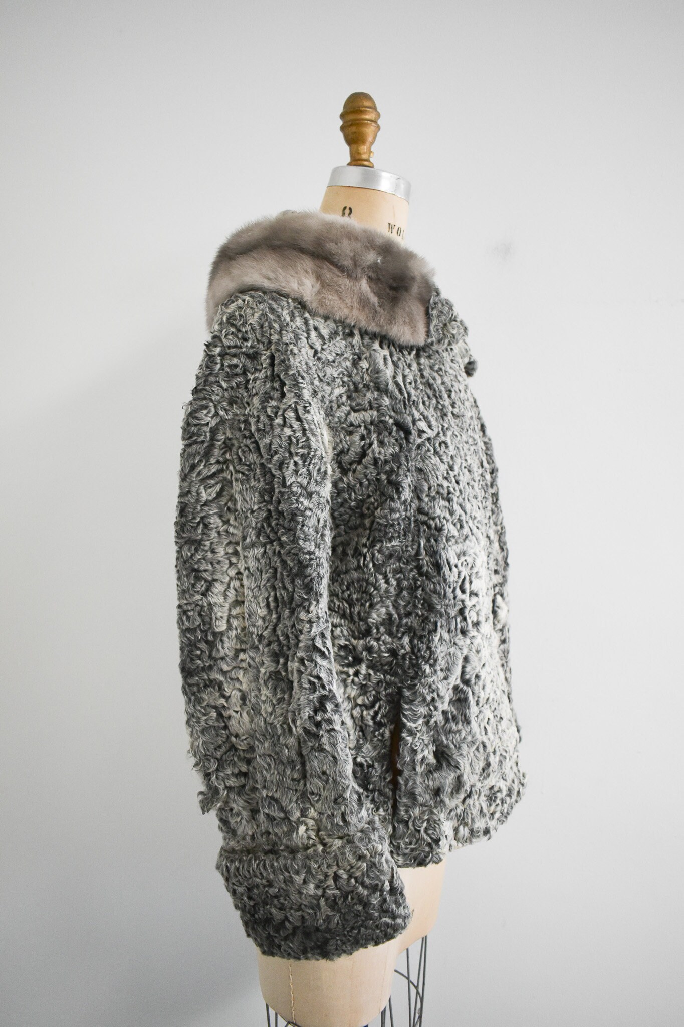 ◎real lamb leather curly fur jacket gray Real Leather Shearling Grey Dyed Sheep Fur Jacket – Boho