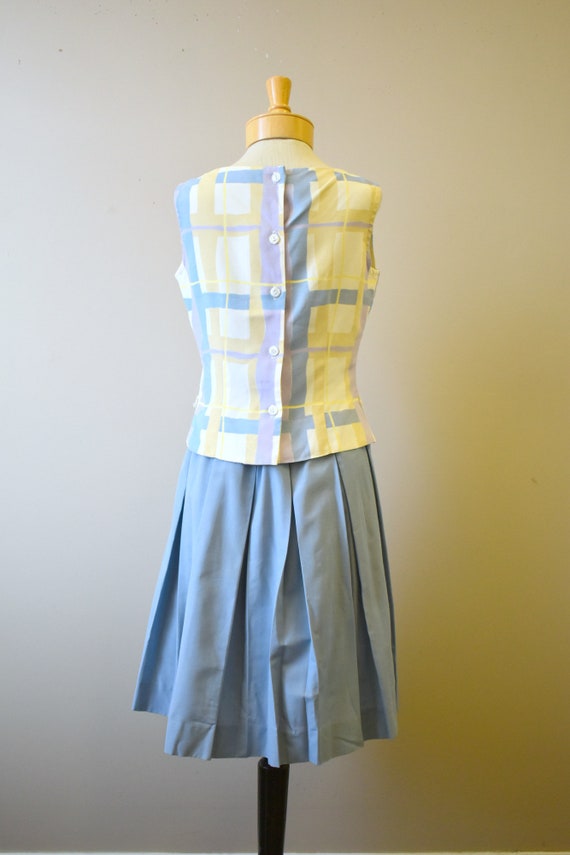 1960s Plaid Sleeveless Blouse and Pleated Skirt S… - image 5