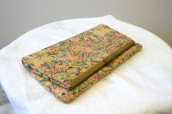 1960s Floral Tapestry Folded Clutch - image 2