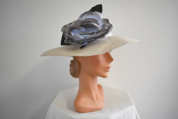 Vintage Silver Gray Wide Brim Straw Hat with Flow… - image 2