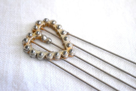 1940s Heart Metal Hair Comb - image 3