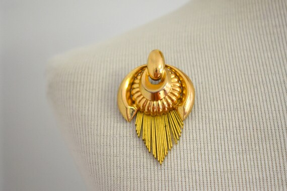 1940s Coro Gold Fringe Metal Brooch - image 3