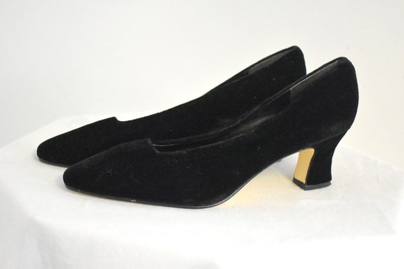 1990s Calico Black Velvet Heels Size 9M 