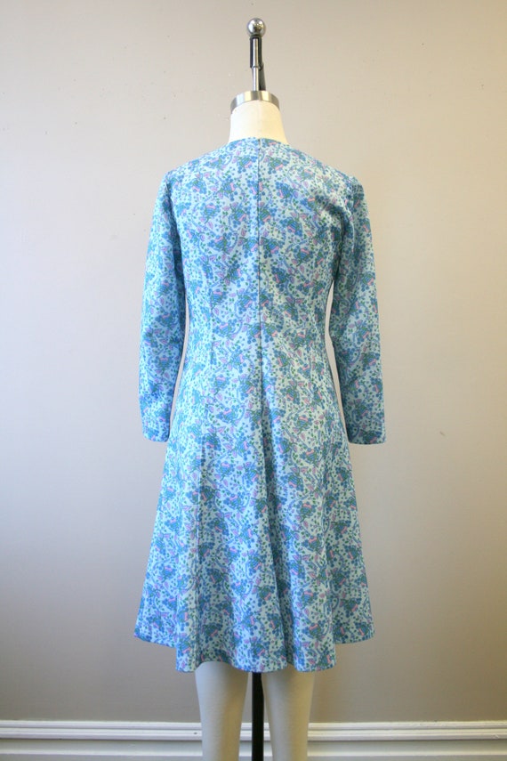 1970s Blue Printed Polyester Knit Dress - image 5