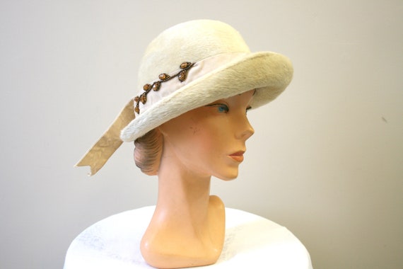 1960s Lazarus Cream Fur Felt Hat - image 2