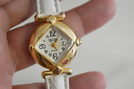 1980s/90s Hilton Wrist Watch with White Leather S… - image 2