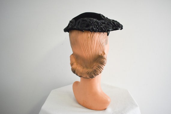 1950s Black Sequinned Shell Shape Hat - image 5