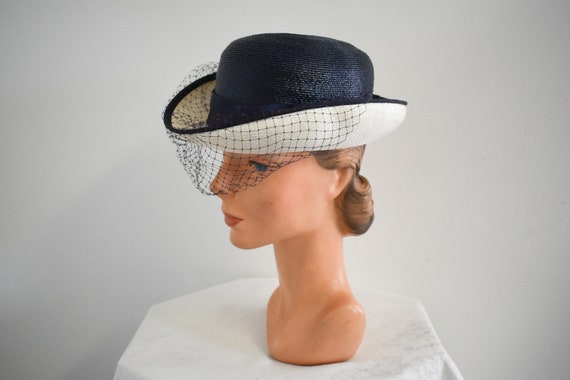1960s Bellini Navy and White Straw Hat - image 2