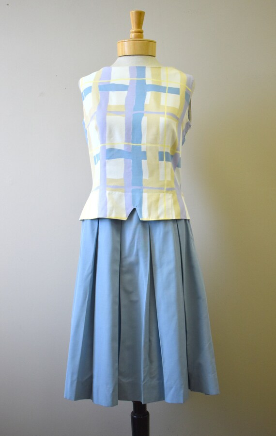 1960s Plaid Sleeveless Blouse and Pleated Skirt S… - image 2