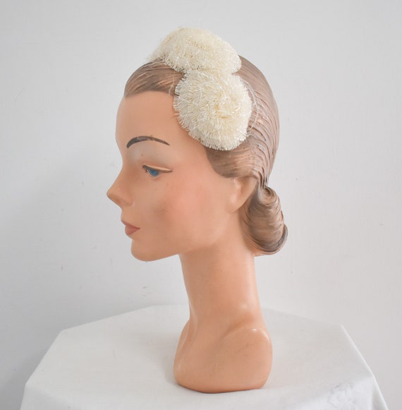 1950s Cream Raffia/Straw Headband Hat - image 1