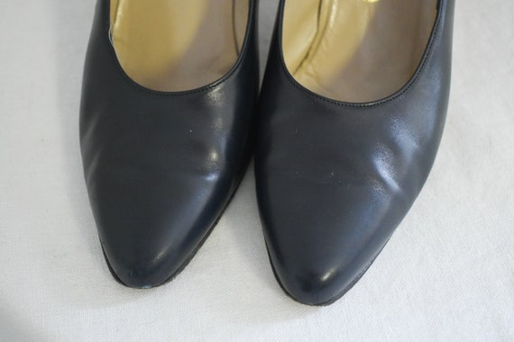 1980s/90s Ferragamo Navy Leather Heels, Size 8 1/… - image 3