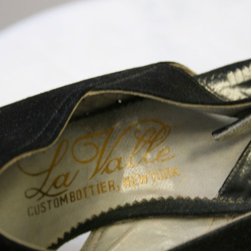 1940s La Valle Black Suede Peep Toe Platform Slingbacks, Size shops 8.5 AA