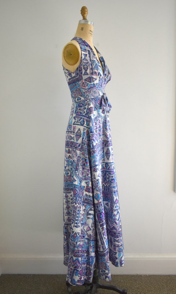 1960s Purple Polynesian Print Barkcloth Maxi Halt… - image 4