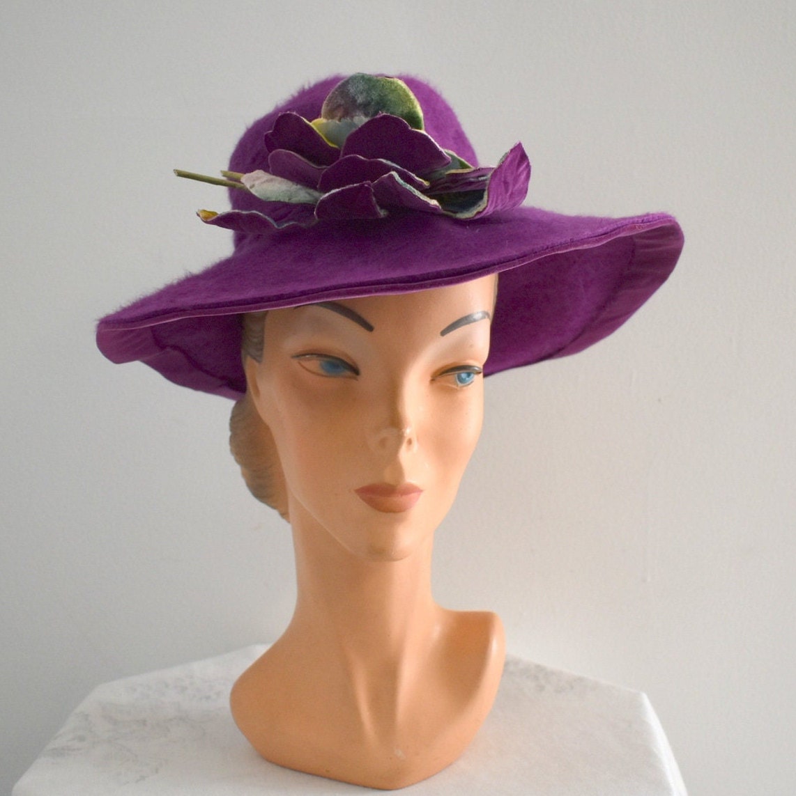 1960s Lazarus Purple Fur Felt Wide Brim Hat With Velvet  display picture 3