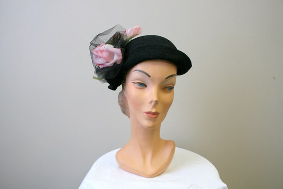 1940s Black Capulet Hat with Pink Roses