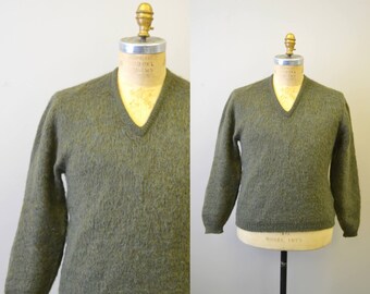 1960s Green Fuzzy Men's Sweater