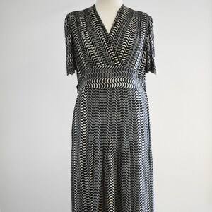 1930s/40s Black and Cream Wave Printed Rayon Dress 画像 2