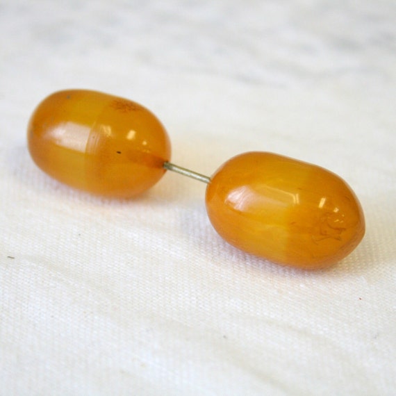 1930s Butterscotch Bakelite Jabot Pin