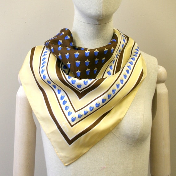 1960s Echo Blue Strawberries Scarf - image 1