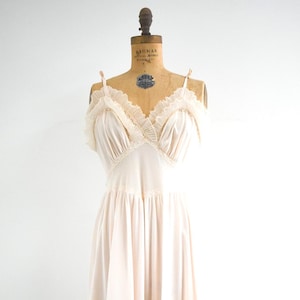 1950s Pale Pink Ruffled Slip