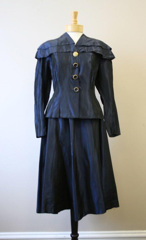 1940s Navy Taffeta Jacket and Skirt Set - image 3