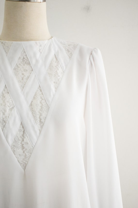 1980s White Lace Applique Blouse - image 2