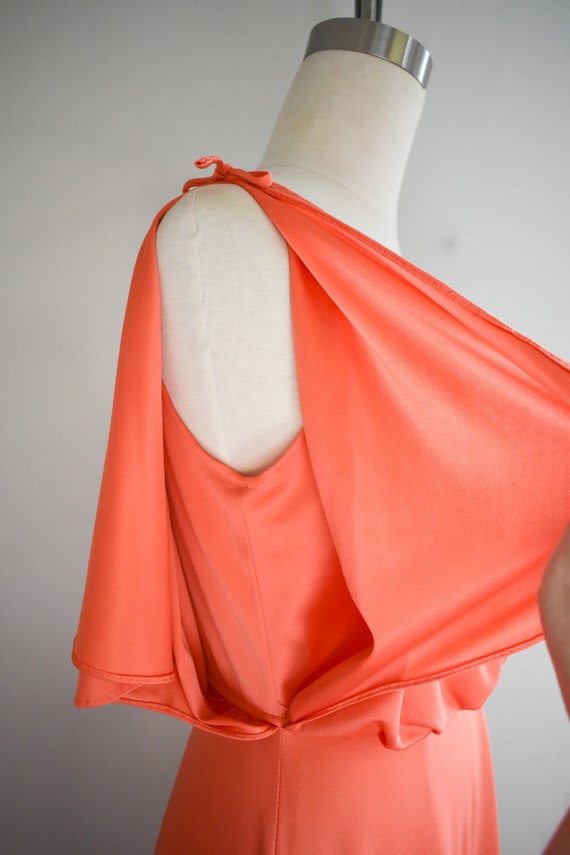 1970s Coral Draped Knit Midi Dress - image 4