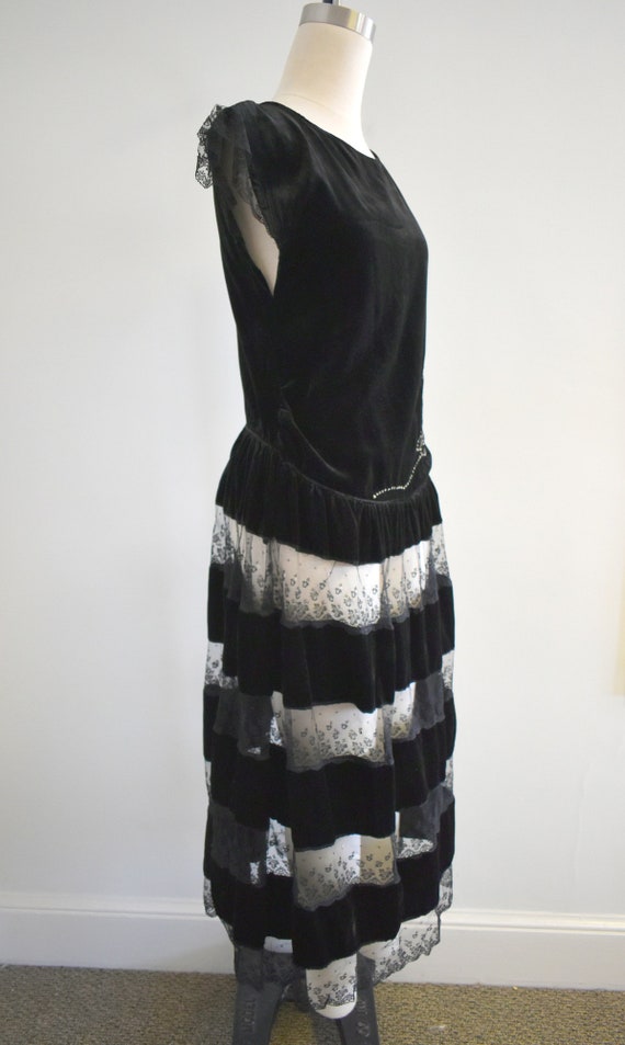 1920s Black Velvet and Lace Dress with Rhinestone… - image 4