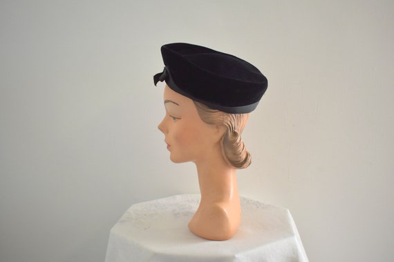 1940s/50s Henry G. Ross Black Velvet Hat - image 3