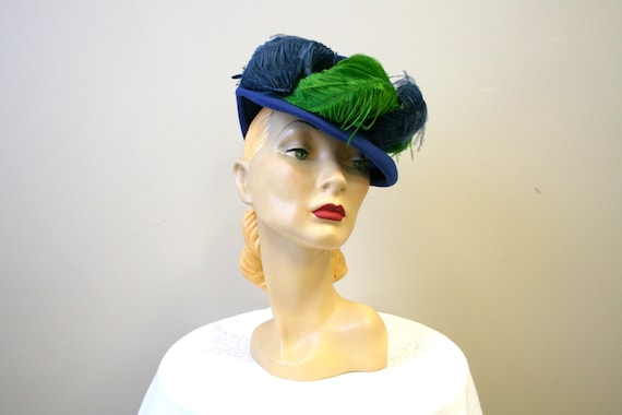 1940s Blue and Green Feather Hat - image 2